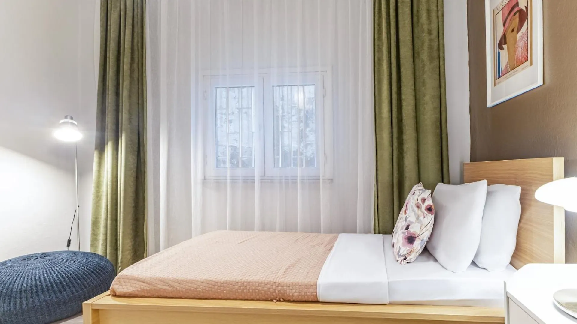 Chic And Roomy Flat Near Citys Nisantasi Mall Istanbul Apartment