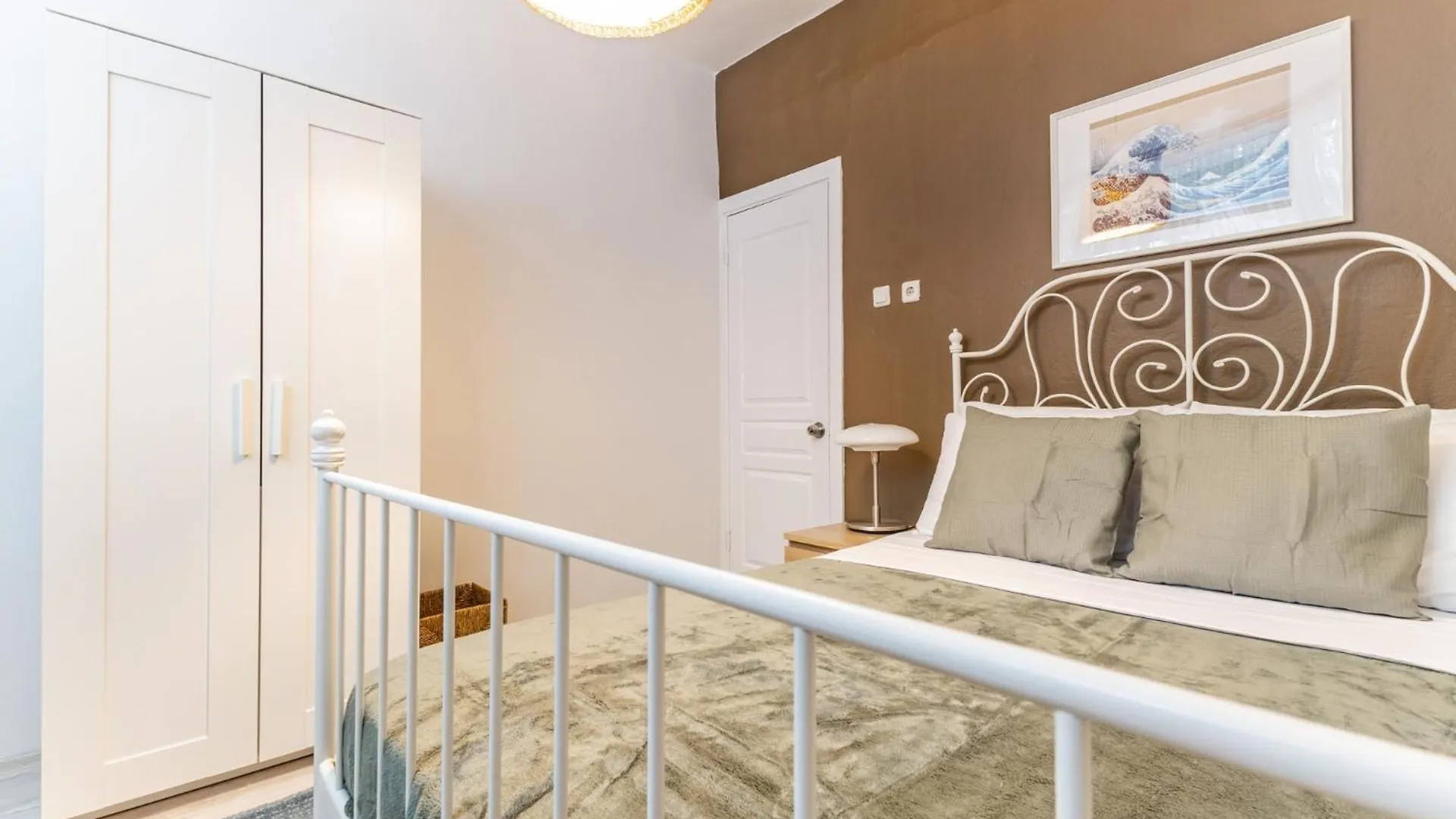Chic And Roomy Flat Near Citys Nisantasi Mall Istanbul 0*,  Turkey