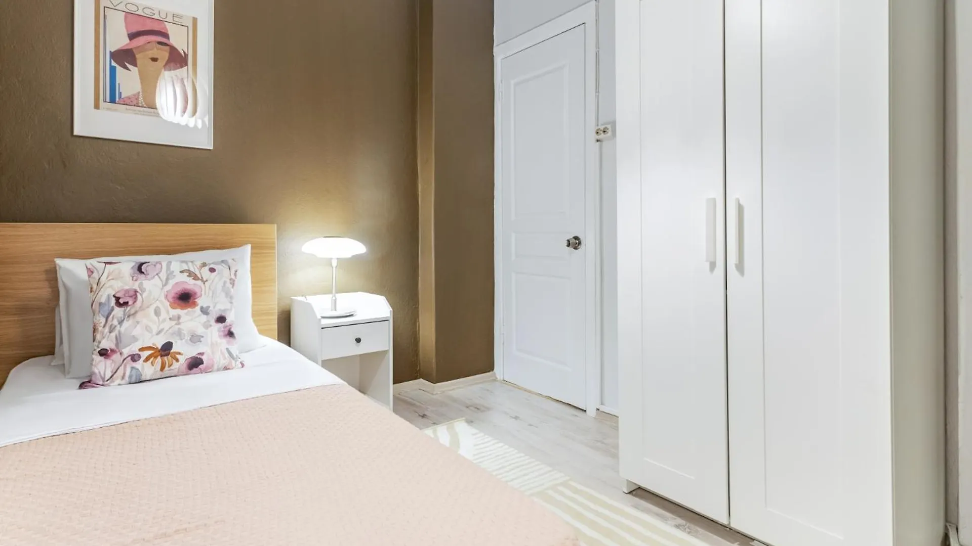 Chic And Roomy Flat Near Citys Nisantasi Mall Istanbul Turkey
