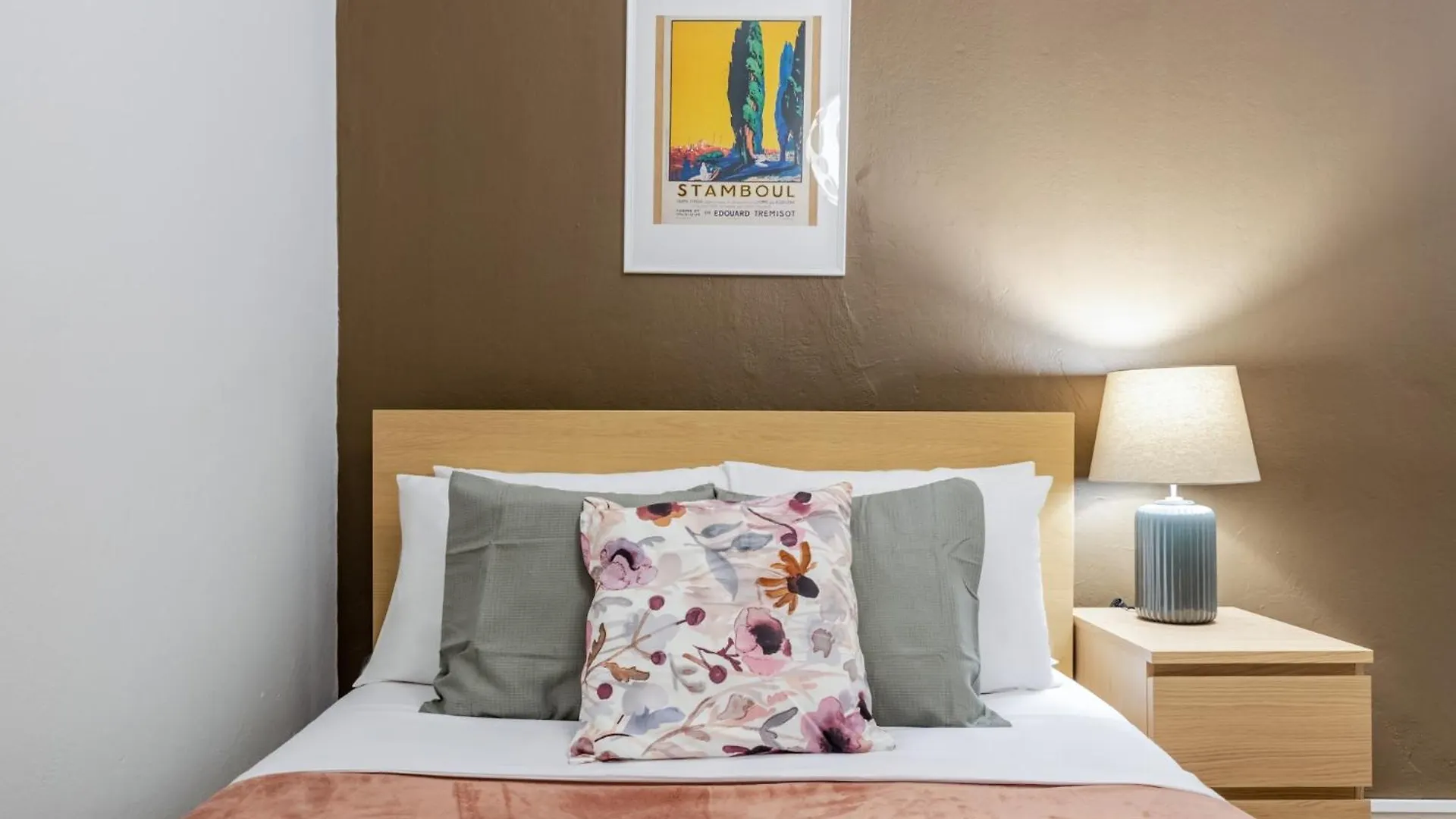 Chic And Roomy Flat Near Citys Nisantasi Mall Istanbul Apartment