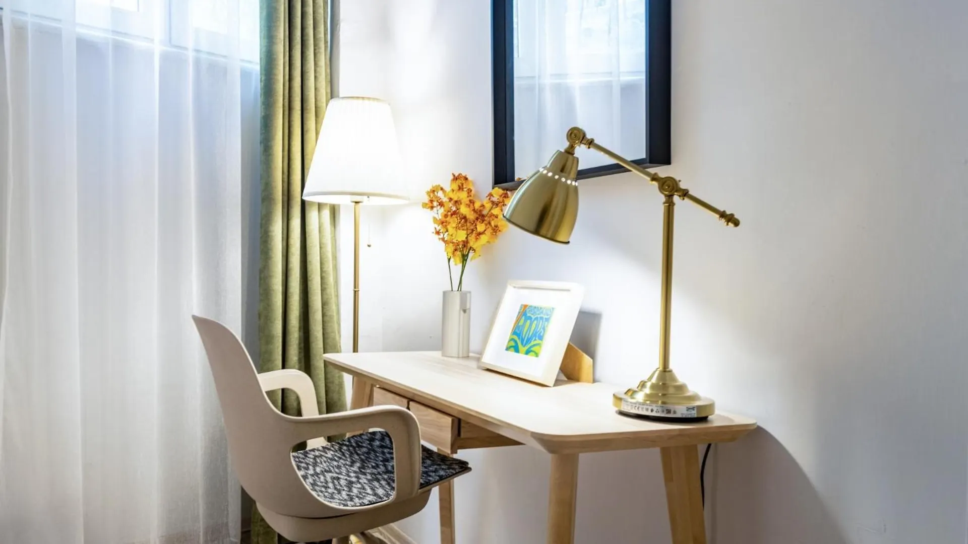 Chic And Roomy Flat Near Citys Nisantasi Mall Istanbul